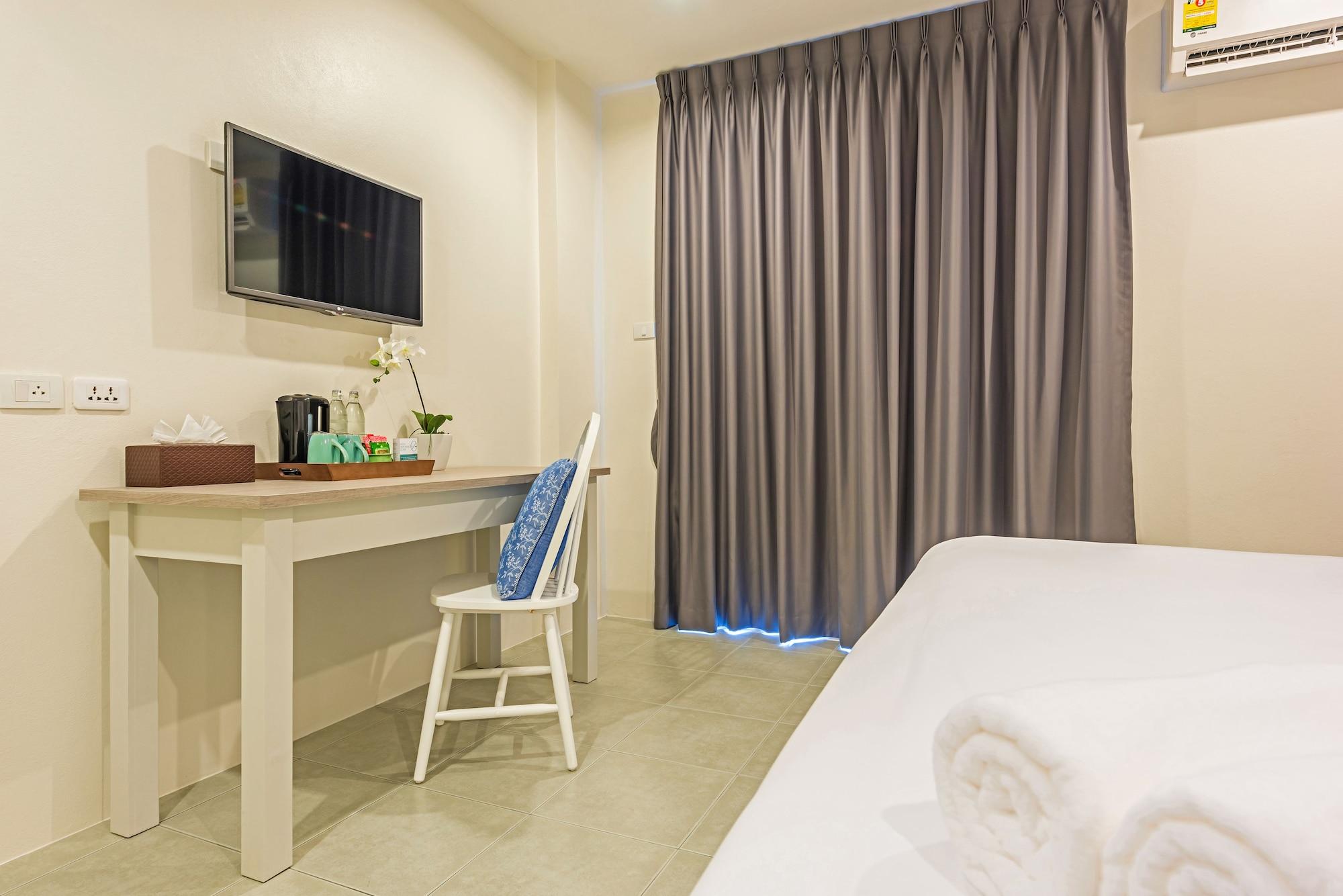 Hotel Recenta Phuket Suanluang Exterior foto