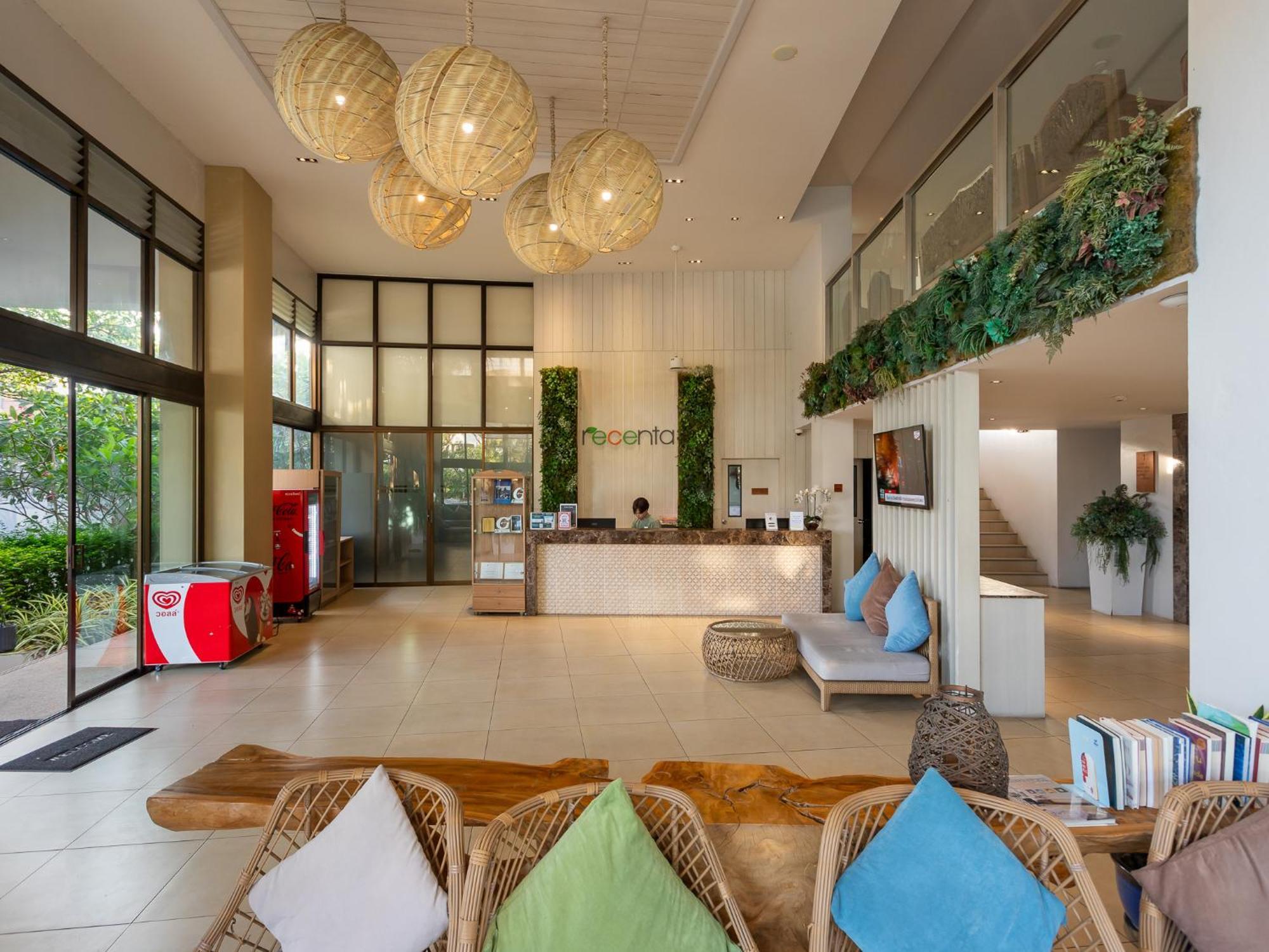 Hotel Recenta Phuket Suanluang Exterior foto