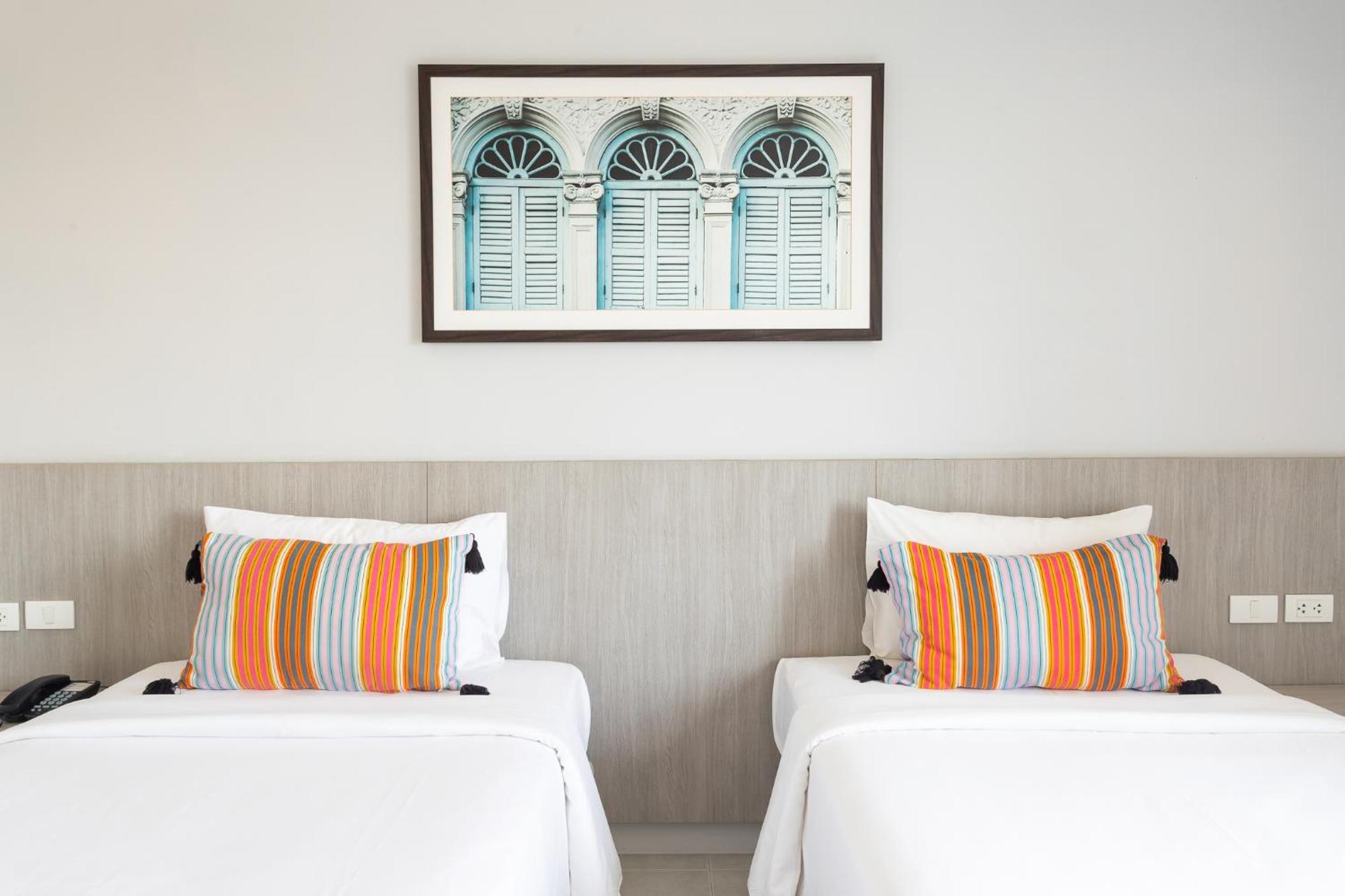 Hotel Recenta Phuket Suanluang Exterior foto