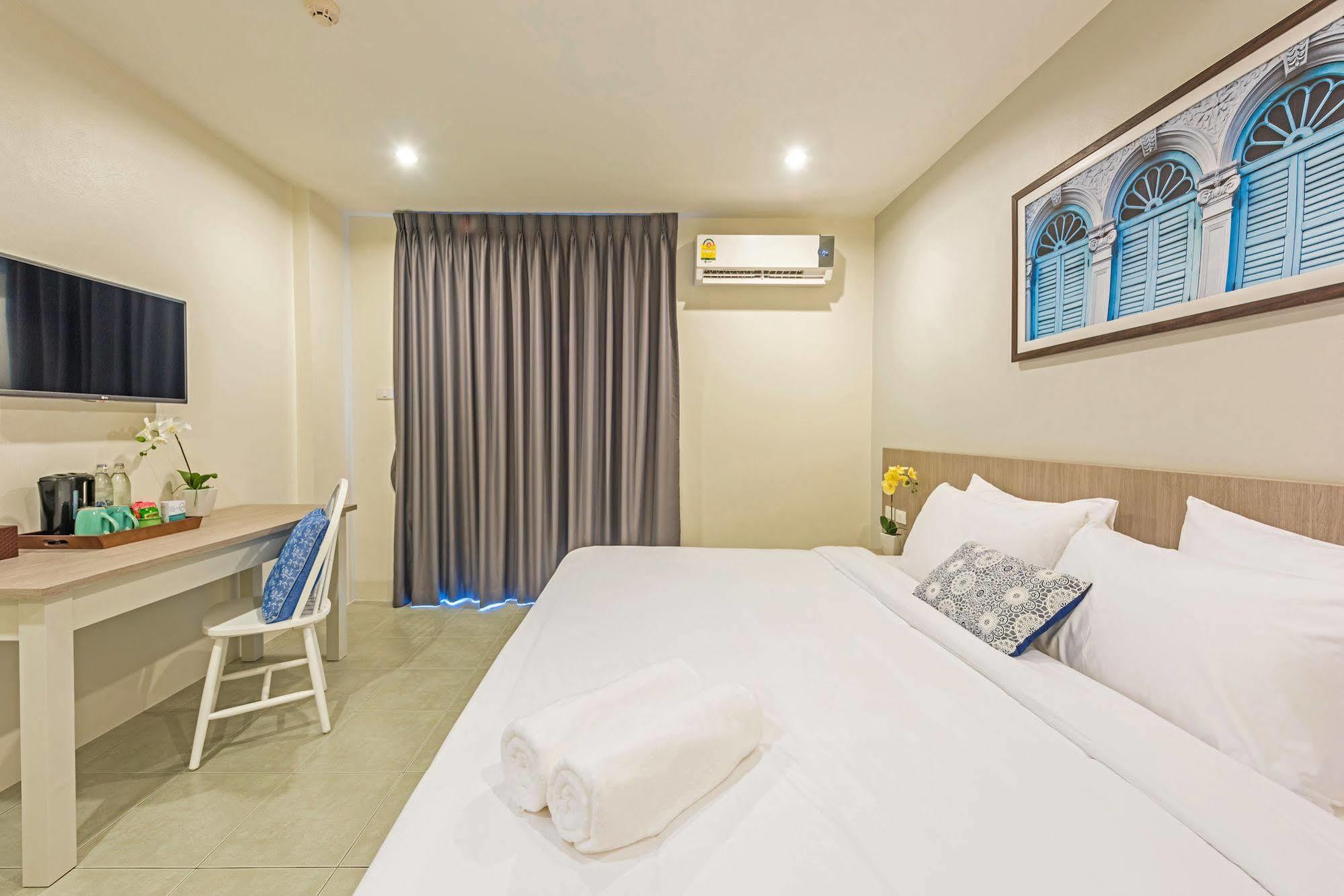 Hotel Recenta Phuket Suanluang Exterior foto