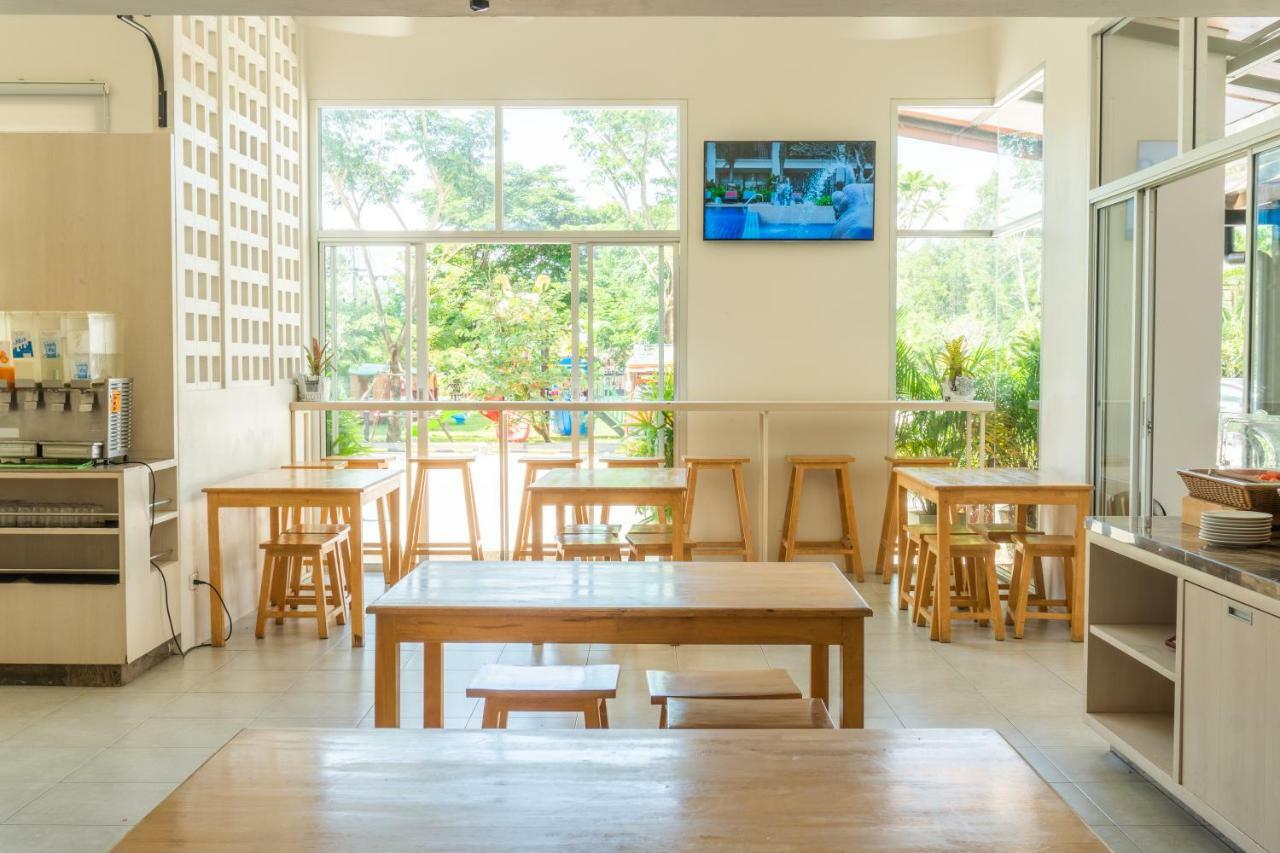 Hotel Recenta Phuket Suanluang Exterior foto